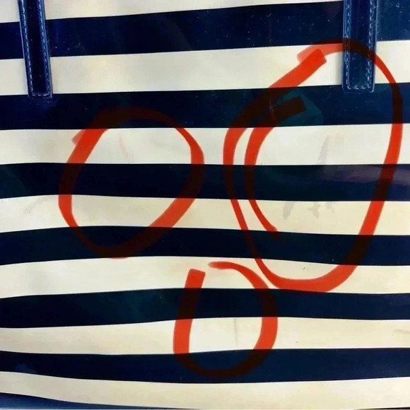 KATE SPADE ♠️ NEW YORK PATENT LEATHER LARGE TOTE BAG SHOPPING, SCHOOL - Picture 9 of 12